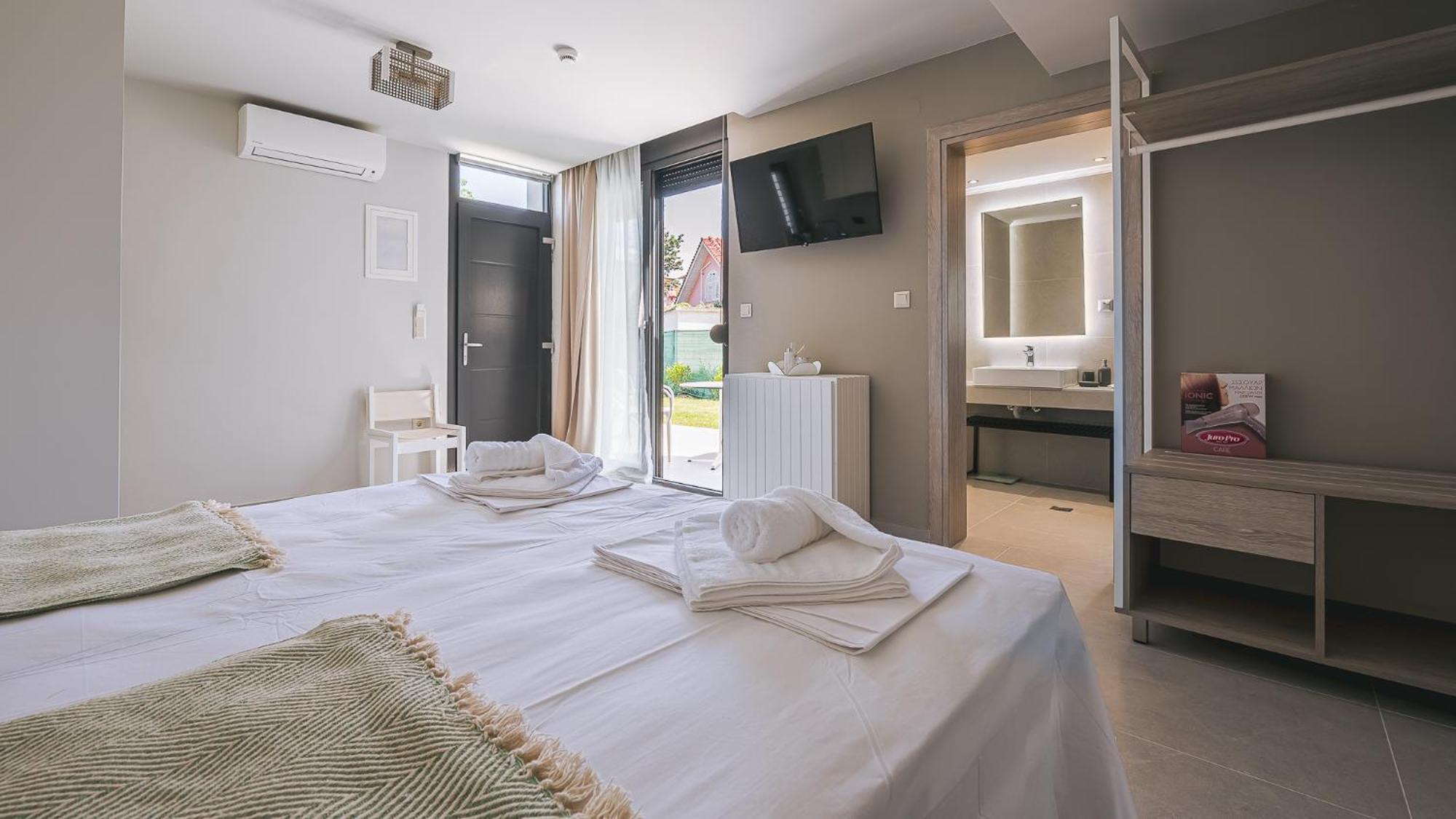 Electra Beachfront Suites, Nea Irakleia Zewnętrze zdjęcie